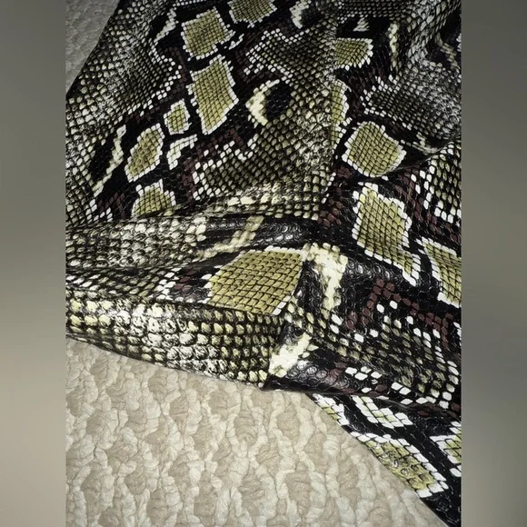 COMMANDO  Perfect Control Leggings snake print SIZE: MEDIUM - Picture 7 of 9